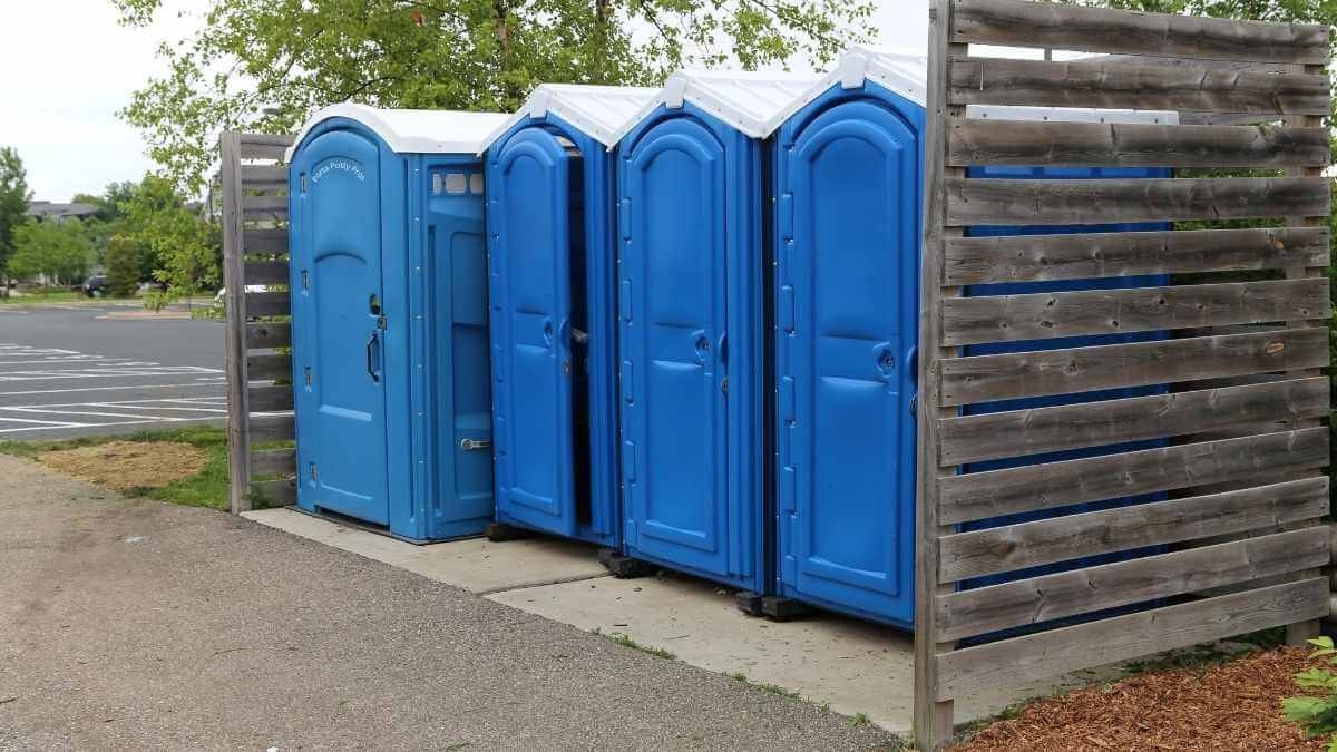 Porta Potty Rental Pros - Trusted Porta Potty Services in Herndon, KS, 67739